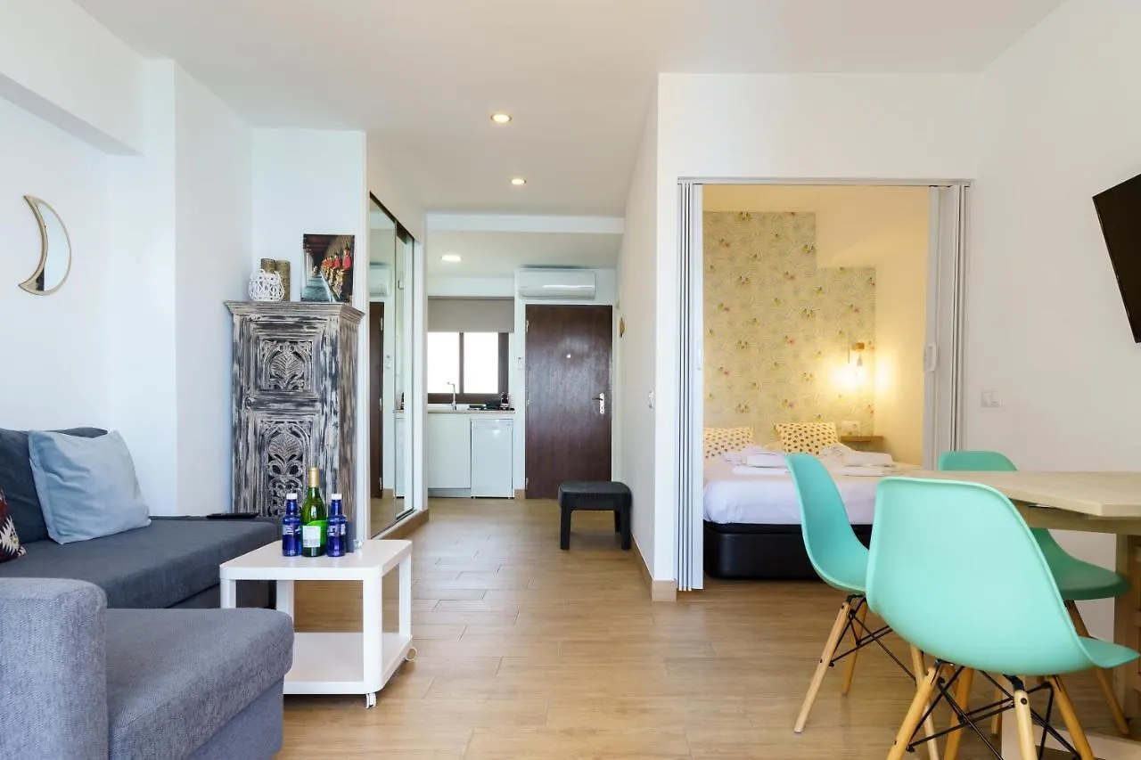 Amazing Views Beachfront Apartment With Swimming Pool Benalmádena