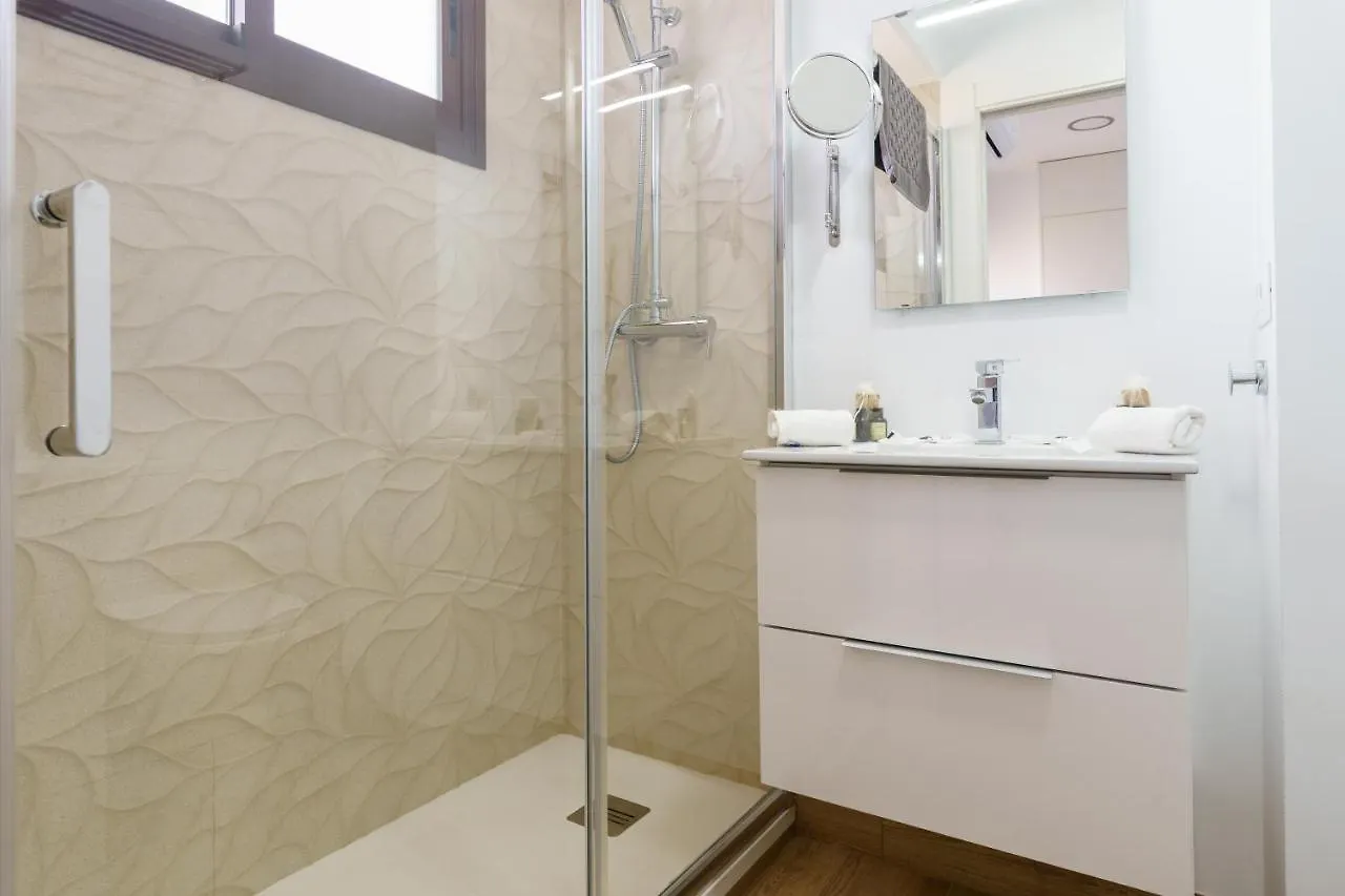 בנאלמדנה Amazing Views Beachfront Apartment With Swimming Pool ספרד